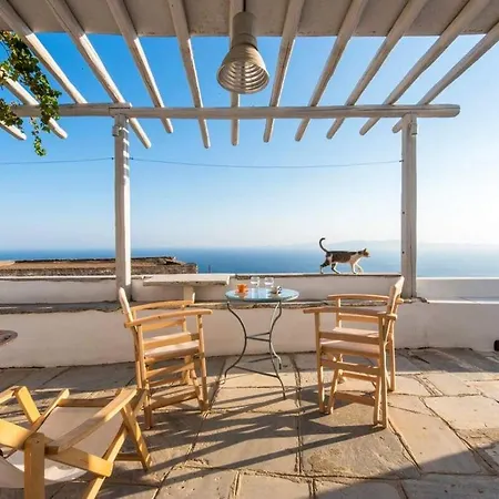 House In Kardiani With Breathtaking View Ferienhaus Kardhianí